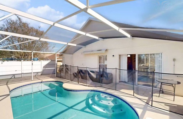 Heated Pool House near Disney World | Pet Friendly