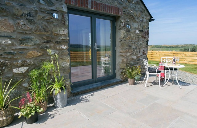 Hebog - a coastal that sleeps 2 guests in 1 bedroom