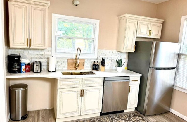 Henninger lower, Centrally located, 3 bedroom