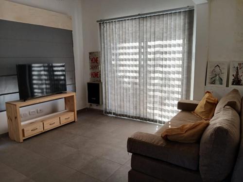 Hermosa casa céntrica con cochera