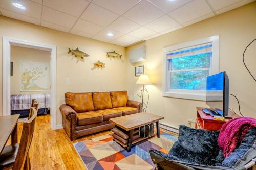 Hidden Gem, 3 Bed Cozy Condo - Dogs Welcomed
