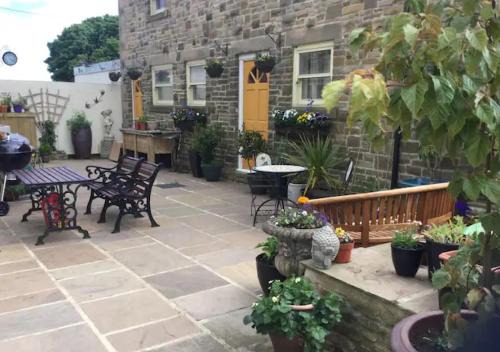 Hidden gem apartment in picturesque village close to Durham