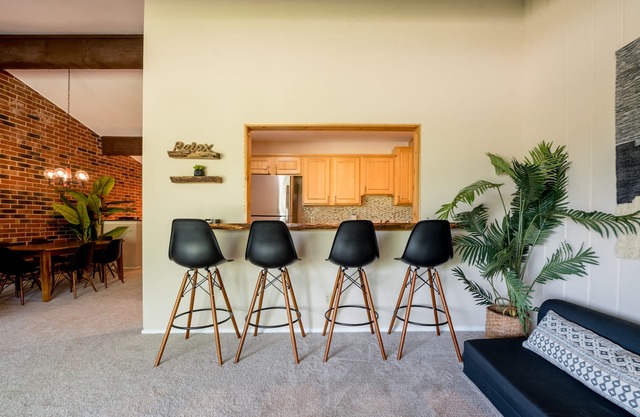 Hidden Gem with Pool View!