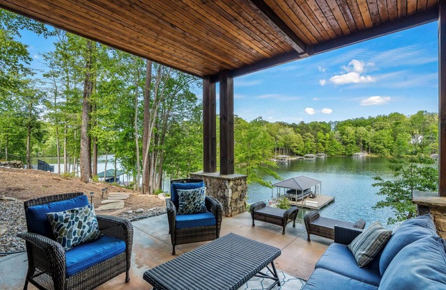Hideaway Cove on Lake Keowee