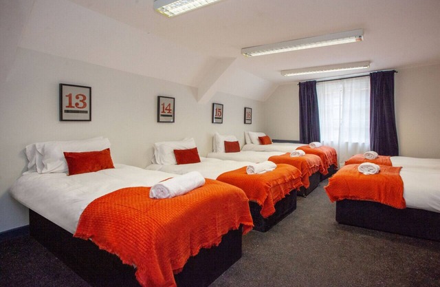 higgihaus 107 Sleeps up to 22 Hens Stags