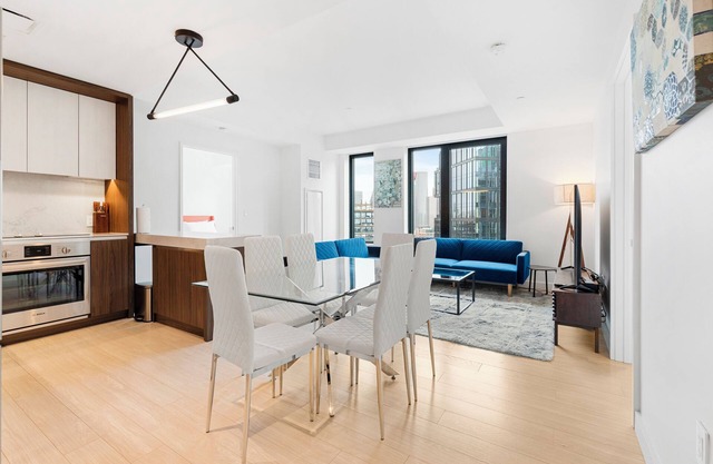 High-end 3BR 2BA unit in Seaport