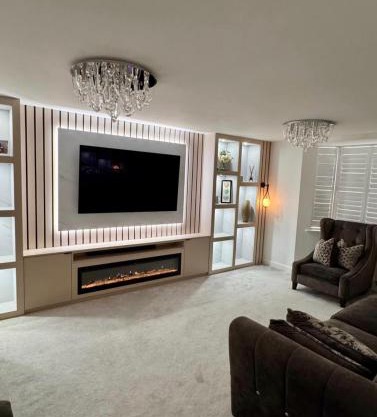 HIGH END Spacious 4 Bed House - Free parking