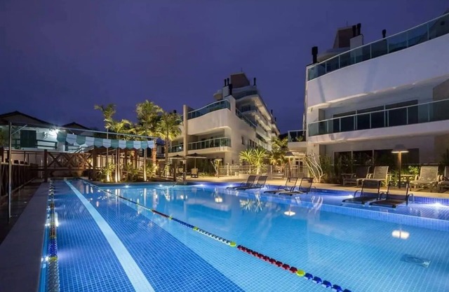 High standard apartment facing Bombas beach with heated outdoor pool