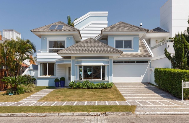 High Standard House in Jurerê Internacional - 4 Bedrooms - Pool - Barbecue