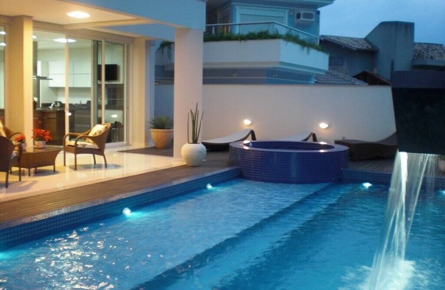 High standard Jurerê international house - 7 rooms - swimming pool - heated jacuzzi
