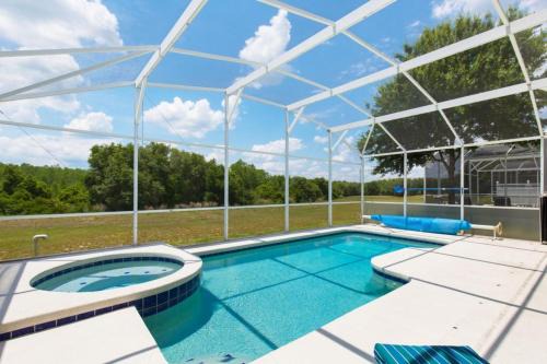 Highlands Haven: Pool, Spa, & Comfort