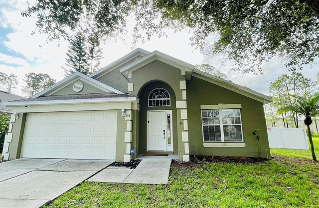 Highlands Reserve - fully renovated, ultra-modern 4-bedroom, 2-bathroom villa.