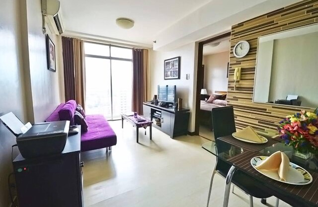Highly Requested and Reviewed Condo Rental in Makati - FREE Wi-Fi