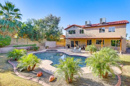 Hike, Golf and Explore Large Phoenix Home with Grill