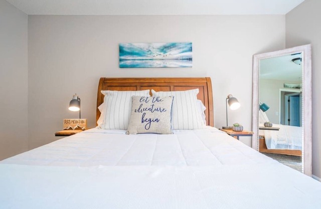 Hike & Swim Gem ★ 1 Min to N Chick Creek Trailhead