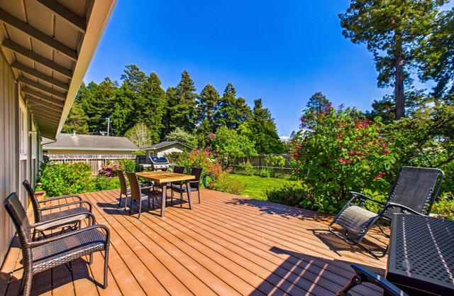 Hill Street Retreat - Near Cal Poly, Redwoods, & Arcata Plaza