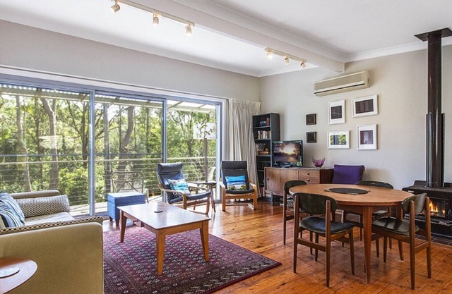 Hillside Hideaway by HolidayCo.