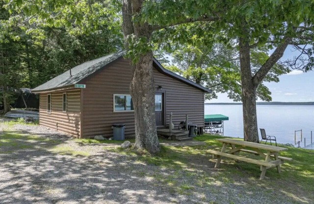 Hillside Resort Cabin #8