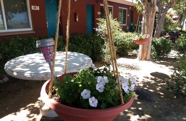 Hilltop Tavern & Inn