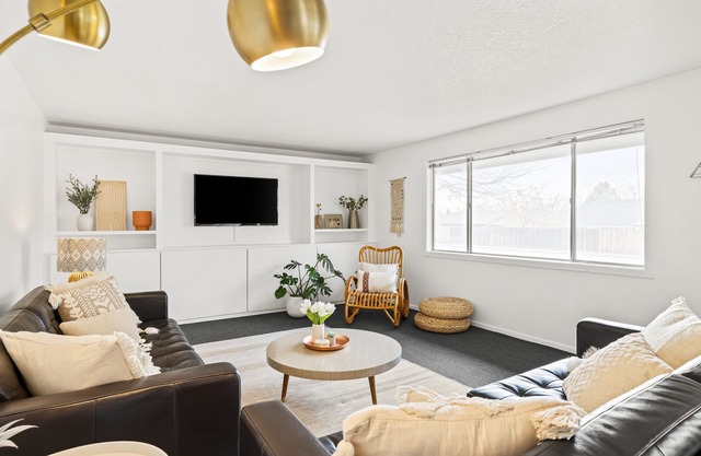 Hip and Happy House - minutes from downtown Boise