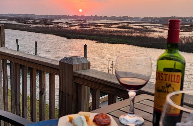 Hip Nautic (B) - All Around Fun