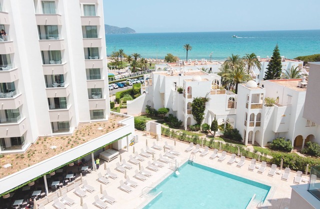 Hipotels Bahía Grande Aparthotel