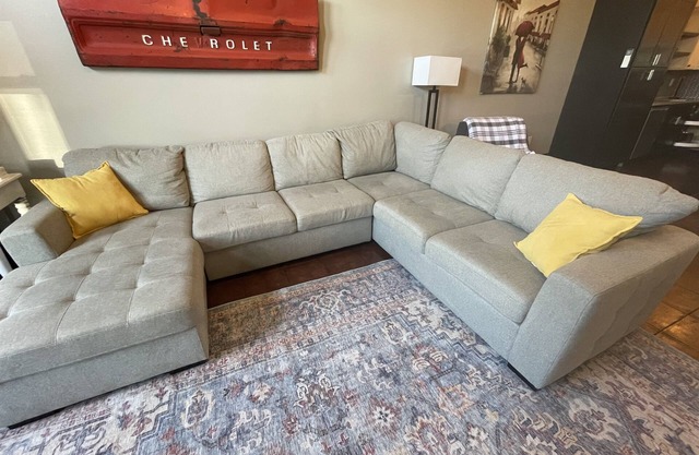Historic 1 bed 1 bath Luxury apartment 3