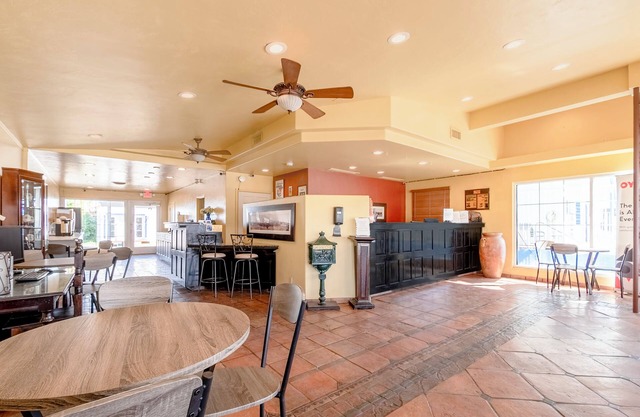 Historic Coronado Motor Hotel by OYO