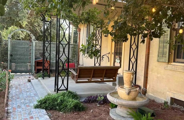 Historic Guesthouse in Downtown Laurel