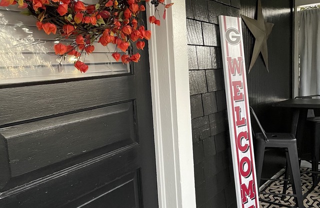 Historic Henderson Ave. - Walk to Sanford Stadium & downtown