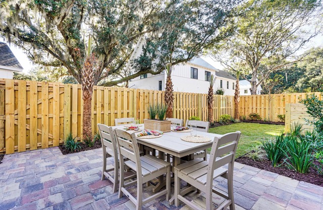 Historic Location: Townhome in Johns Island!