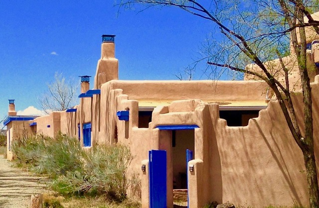 Historic Ranch On The Turquoise Trail, Perfect For Retreats, Reunions & Weddings