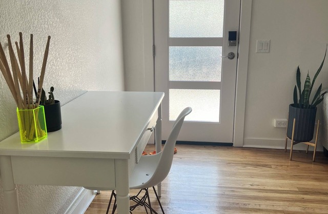 Historic- Ruby Bungalow- private