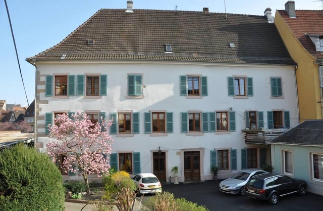 HISTORICAL CENTER, APARTMENT WITH GARDEN, PARKING outside Christmas market period