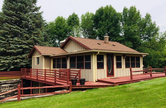 Historical Lodge in Elkhart Lake with Hot Tub