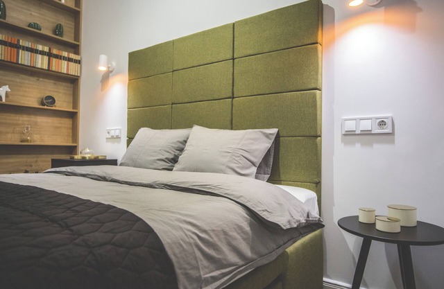 History, steps from Budapest Ruin Bars and streetfood,Charming 1-bedroom studio
