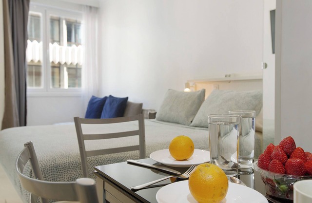 Holiday Home 'Beach Studio Apartment Canteras' with Sea View & Wi-Fi