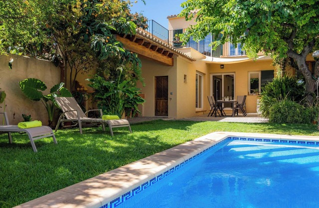 Holiday Home "Ca Ma Mare" with Wi-Fi, Balcony, Garden, Terrace & Pool