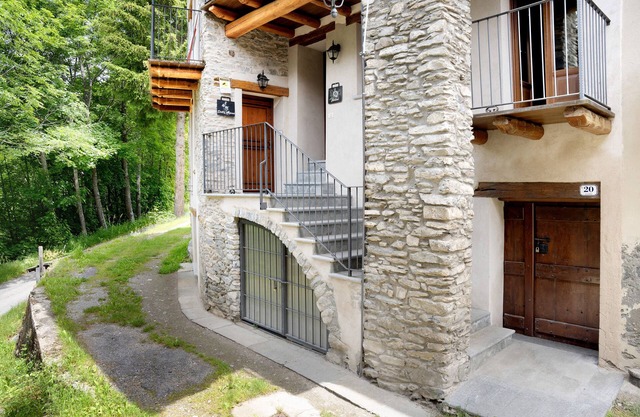 Holiday Apartment "Arnica Tano Di Grich" with Mountain View, Shared Terrace & 2 Balconies