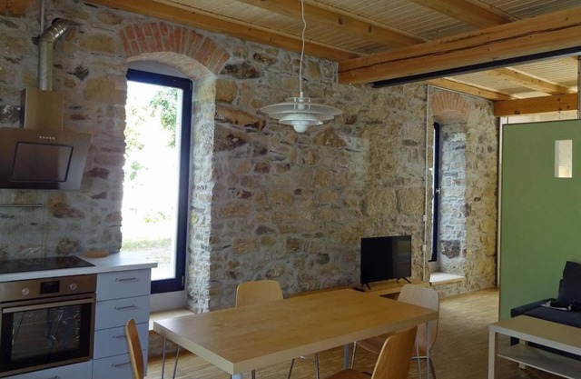 Holiday apartment "Alter Schafstall", bedsitter - Alte Scheune Rietzschelhof