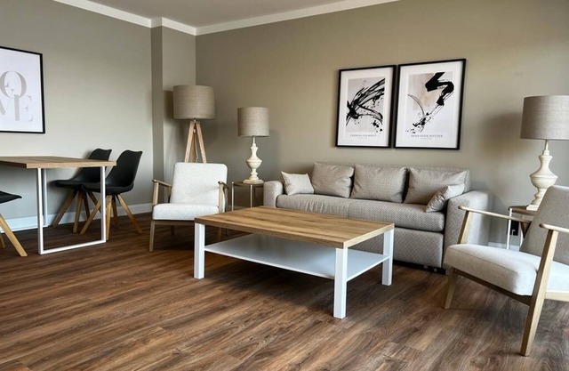Holiday apartment facing the lake