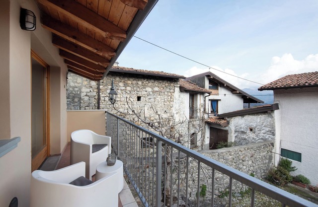 Holiday Apartment "Gelsomino" with Balcony & Wi-Fi