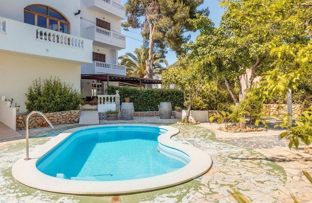 Holiday Apartment "La Cabanya 2A" with Wi-Fi, balcony, terrace and shared pool