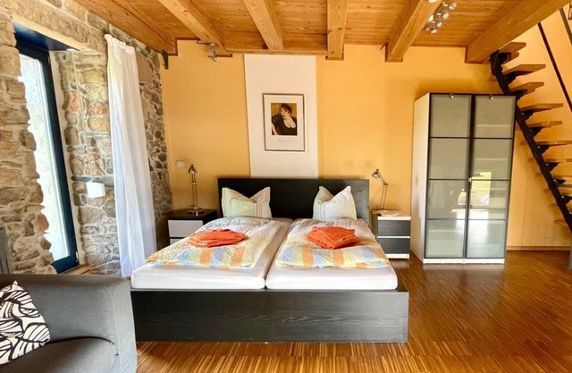 Holiday apartment "Maisonette Julia", Bedsitter - Alte Scheune Rietzschelhof