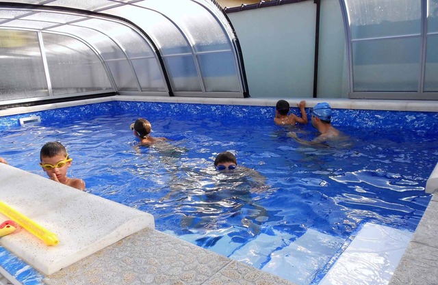 Holiday apartment near the center with pool