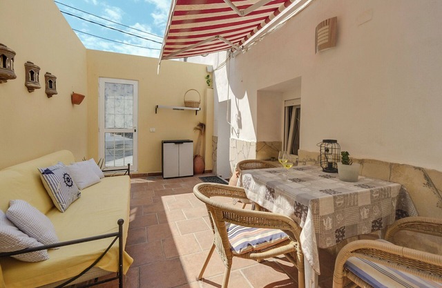 Holiday Apartment "Planta Baja" Near the Port, with Terrace and Air Conditioning