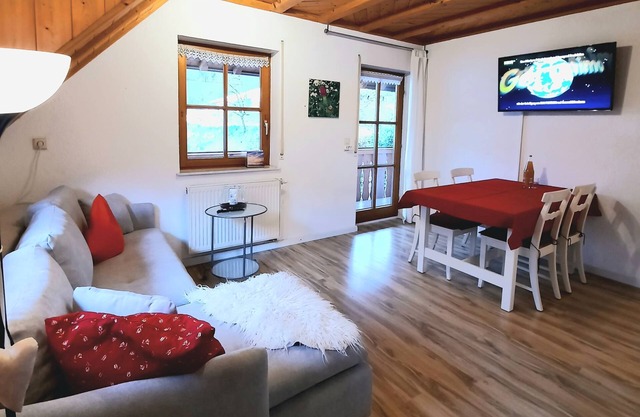 Holiday Apartment 'Talblick' with Shared Terrace, Shared Garden and Wi-Fi