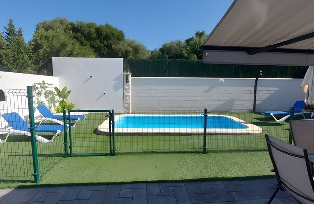 Holiday Home 'Alex 1' with Private Pool, Wi-Fi and Air Conditioning