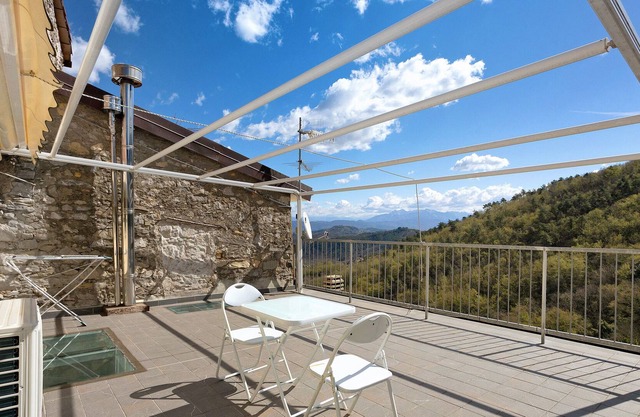 Holiday Home 'Campagna 5 Terre' with Mountain View, Wi-Fi and Air Conditioning