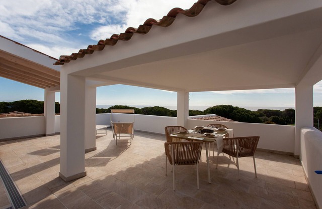 Holiday Home 'Casa Bella Vista' with Sea View, Garden, Terrace & Wi-Fi